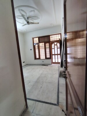 Staircase in 3 BHK Builder Floor at Sector 23a – for Rent