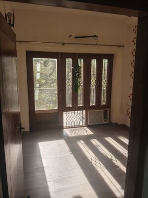 Room in 3 BHK Builder Floor at Kalkaji – for Rent