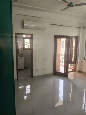 Room in 3 BHK Builder Floor at Kalkaji – for Rent