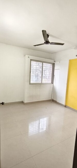 Room in 1 BHK Apartment at Wadgaon Sheri – for Rent