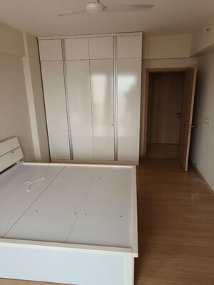 Room in 4 BHK Apartment at DLF New Town Heights I, Sector 90 – for Rent