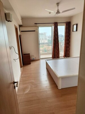 Room in 4 BHK Apartment at DLF New Town Heights I, Sector 90 – for Rent
