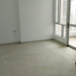 Room in 3 BHK Apartment at H R Buildcon Elite Homz, Sector 77 – for Rent