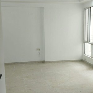 Room in 3 BHK Apartment at H R Buildcon Elite Homz, Sector 77 – for Rent