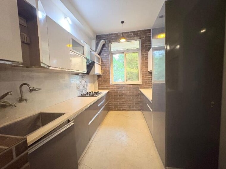 Kitchen, ss-mayfield-gardens 3 Bedroom 1750 Sq.Ft. Apartment In Sector 51 Gurgaon 10150621
