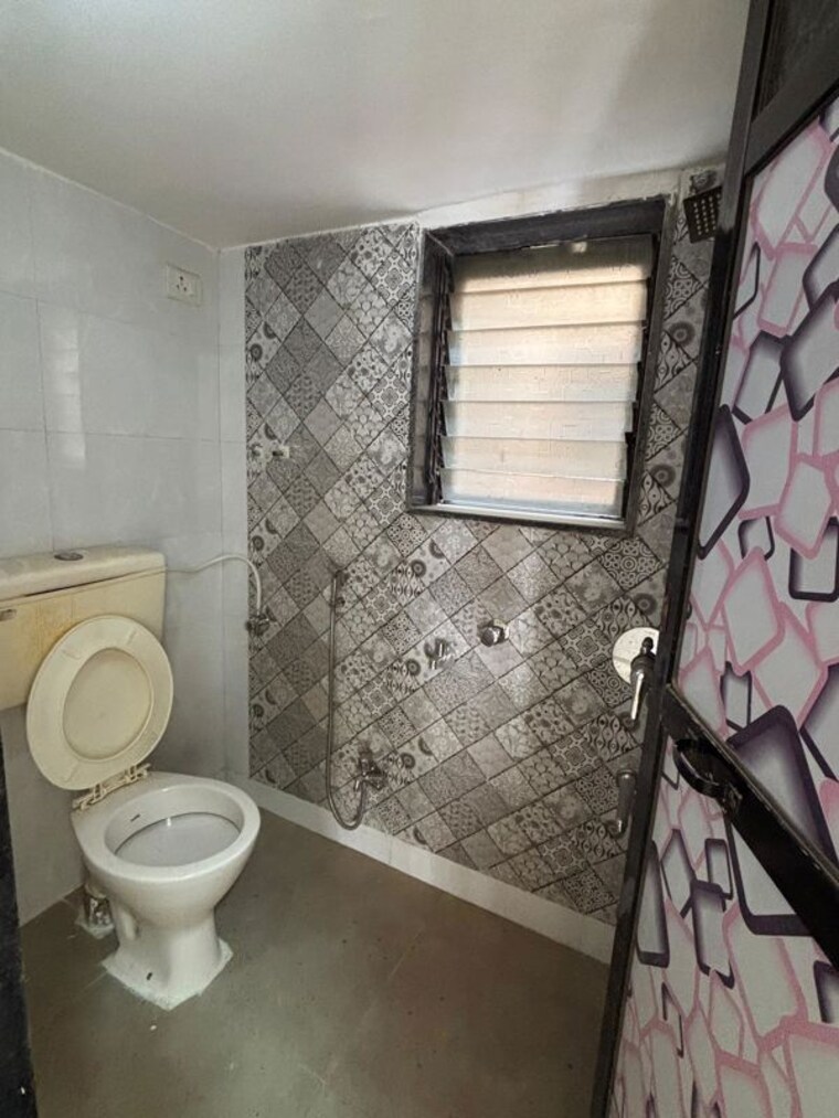 Bathroom, aparna-society 2 Bedroom 900 Sq.Ft. Apartment In Dombivli West Thane 10150678