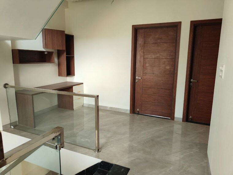 Room, crossing-republik 2 Bedroom 80 Sq.Yd. Apartment In Crossing Republic Ghaziabad 10150674