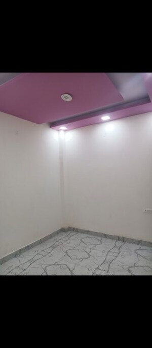 Room in 1.5 BHK Builder Floor at Shastri Nagar – for Rent