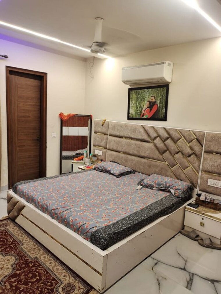 Bedroom, kharar mohali road 3.5 Bedroom 170 Sq.Yd. Independent House In Kharar Mohali Road Kharar 10090764