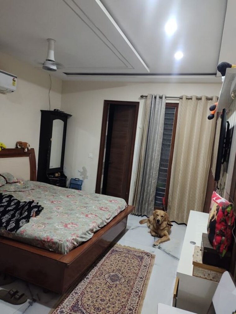 Room, kharar mohali road 3.5 Bedroom 170 Sq.Yd. Independent House In Kharar Mohali Road Kharar 10090764