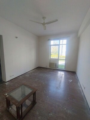 Room in 3 BHK Apartment at Supertech Araville, Sector 79 – for Rent