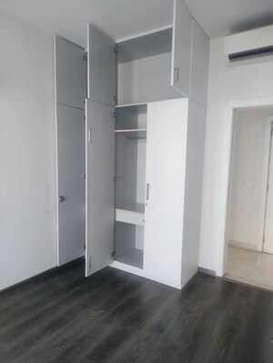 Room in 3 BHK Apartment at Supertech Araville, Sector 79 – for Rent