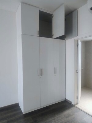 Room in 3 BHK Apartment at Supertech Araville, Sector 79 – for Rent