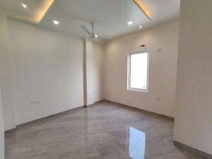 Room in 3 BHK Apartment at Crossing Republik, Crossing Republic – for Sale