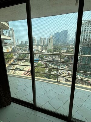  Pg – Exterior View View at Worli Naka - for Rent