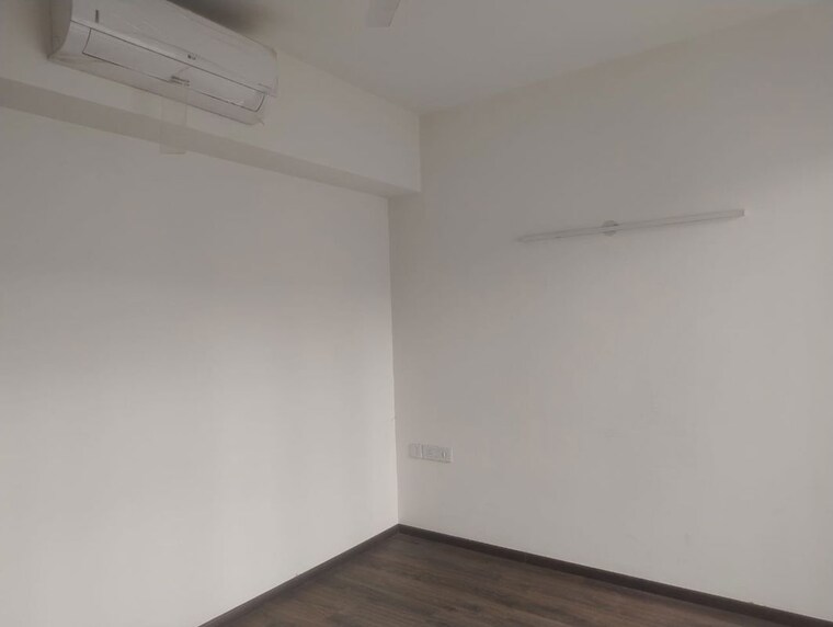 Room, bptp-park-prime 4 Bedroom 2000 Sq.Ft. Apartment In Sector 66 Gurgaon 10150715