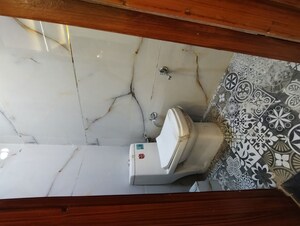 Furnished Amenities in 1 BHK Builder Floor at Uttam Nagar – for Sale