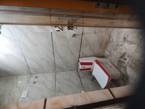 Furnished Amenities in 1 BHK Builder Floor at Uttam Nagar – for Sale