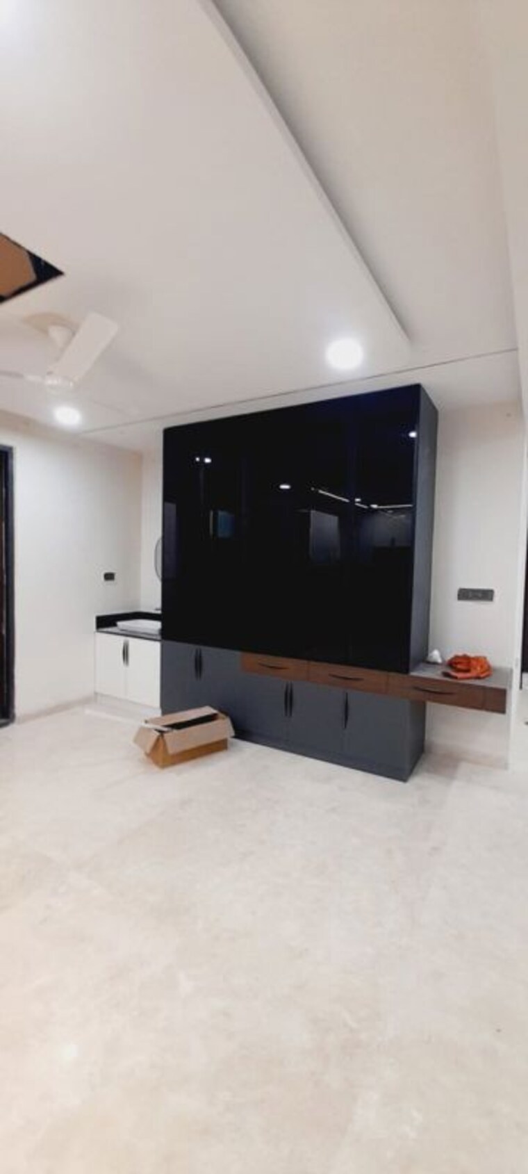 Living Room, brigade-no-7 4 Bedroom 3600 Sq.Ft. Apartment In Banjara Hills Hyderabad 10150733