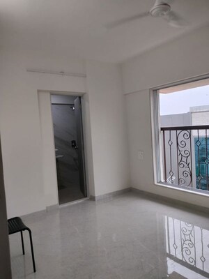 Room in 2 BHK Apartment at Andheri West – for Rent