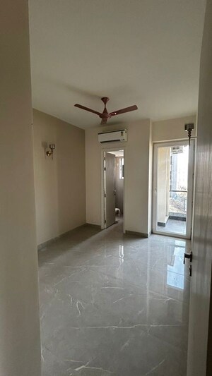 Room in 3 BHK Apartment at Signature Global City 79B, Sector 79b – for Sale