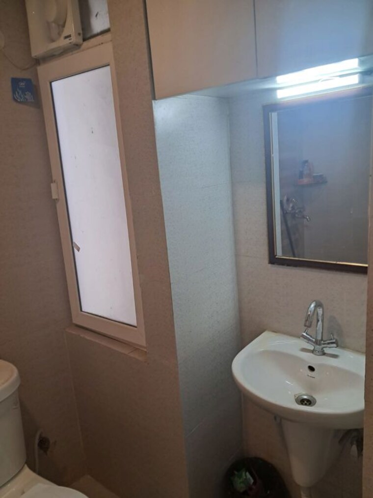 Bathroom, mahagun-mywoods 3 Bedroom 1370 Sq.Ft. Apartment In Sector 16c Greater Noida Greater Noida 10150804