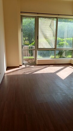 3 BHK + Servant Room Apartment For Rent in Pioneer Park Presidia