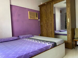 Bedroom in 2 BHK Apartment at Khimawat Bhavan CHS, Andheri East – for Rent