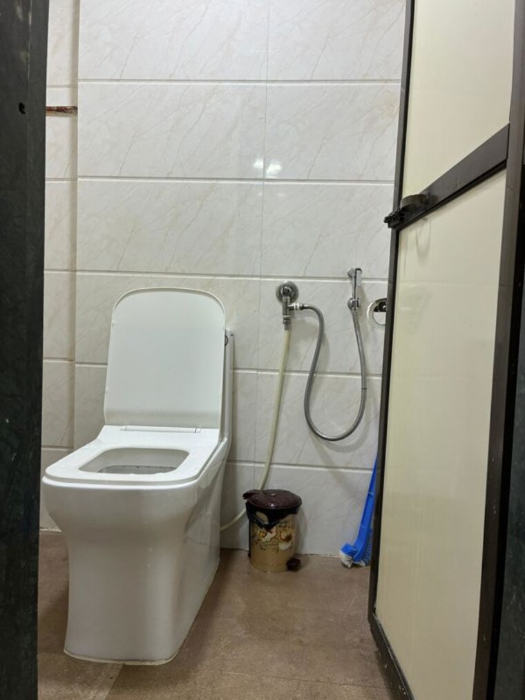 Bathroom, vidyavihar east 1 Bedroom 330 Sq.Ft. Apartment In Vidyavihar East Mumbai 10150841