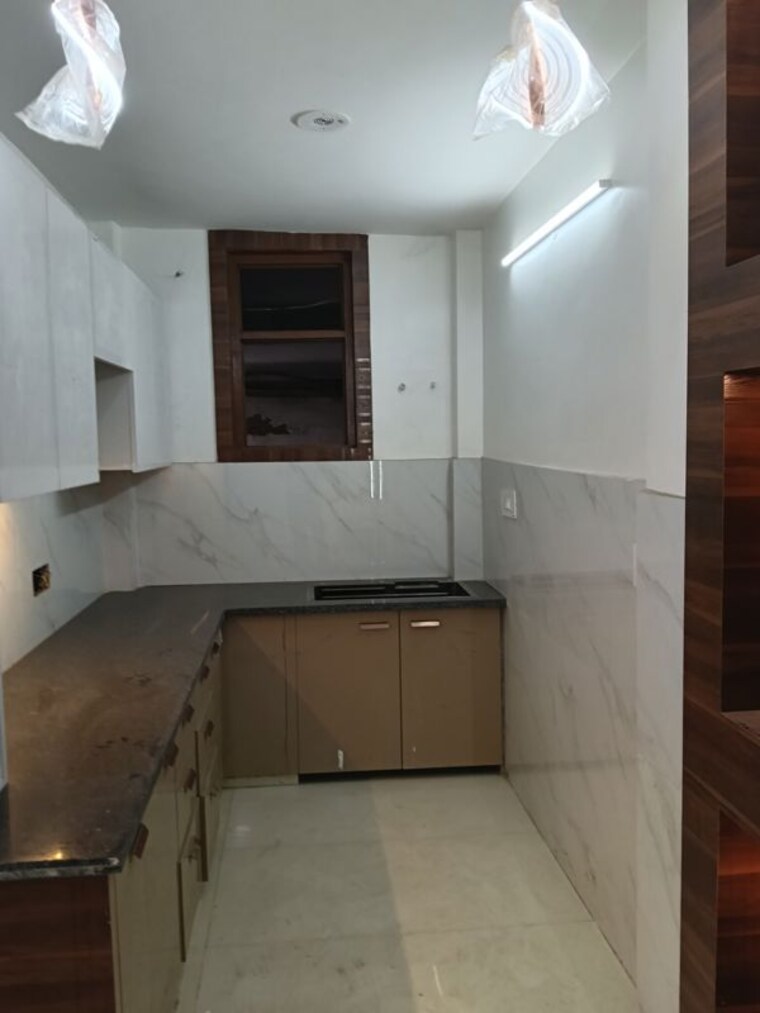 Kitchen, rajendra nagar sector 5 3 Bedroom 100 Sq.Yd. Builder Floor In Rajendra Nagar Sector 5 Ghaziabad 10150840