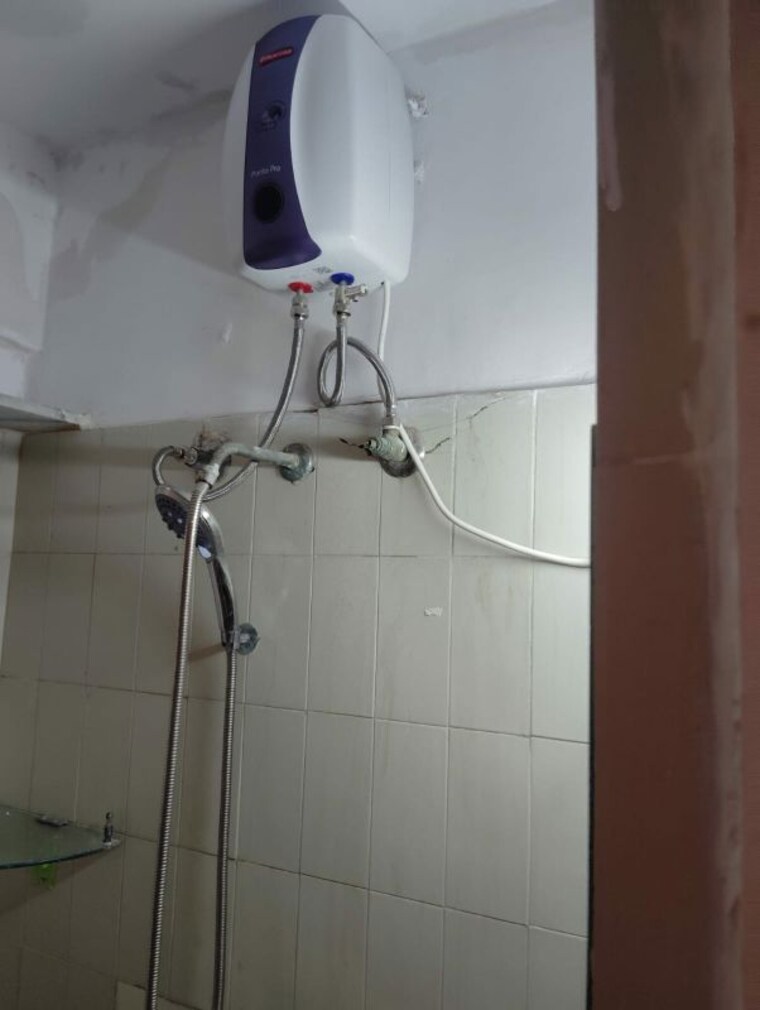 Bathroom, hiranandani-gardens-cypress 1 Bedroom 600 Sq.Ft. Apartment In Powai Mumbai 10150845