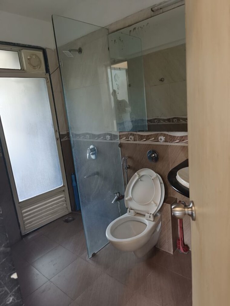 Bathroom, crystal-midtown 1 Bedroom 450 Sq.Ft. Apartment In Ghatkopar West Mumbai 10150848