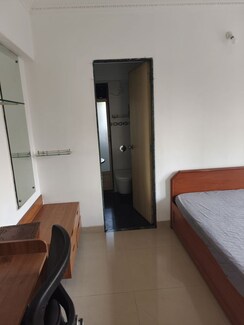 1 BHK + Pooja Room Apartment For Rent in Crystal Midtown