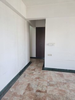 3 BHK Apartment For Rent in Hiranandani Meadows