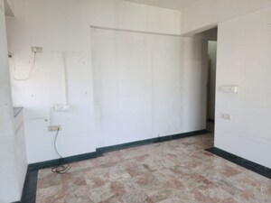 Room in 3 BHK Apartment at Hiranandani Meadows, Manpada – for Rent