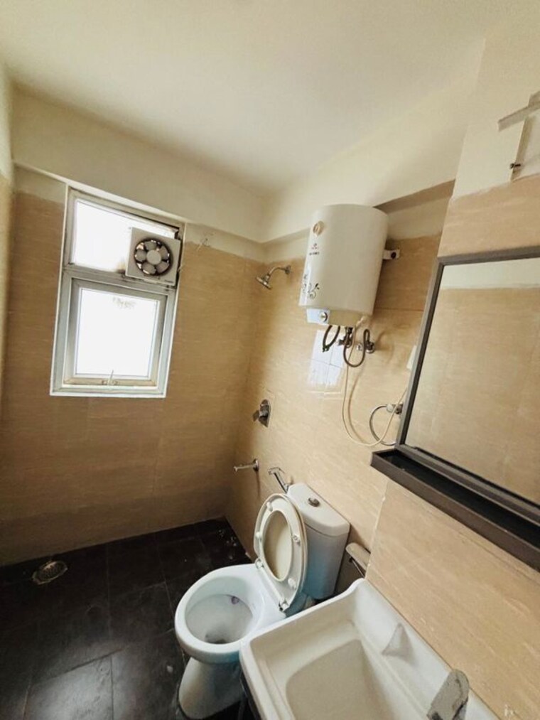 Bathroom, tulip-purple 4 Bedroom 2400 Sq.Ft. Apartment In Sector 69 Gurgaon 10150869