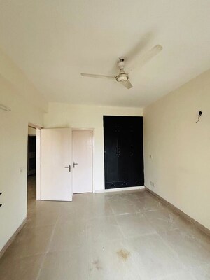 Room in 4 BHK Apartment at Tulip Purple, Sector 69 – for Rent