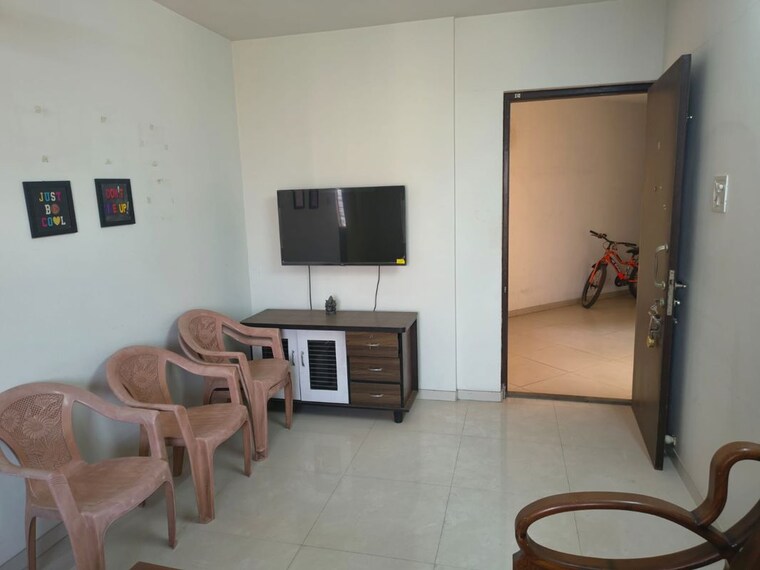 Living Room, puranik-city 1 Bedroom 400 Sq.Ft. Apartment In Kasarvadavali Thane 10150870