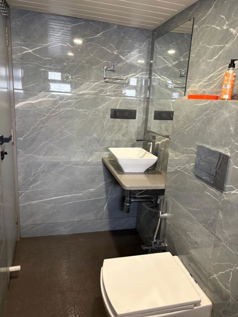 Bathroom, chembur-residency 2 Bedroom 850 Sq.Ft. Apartment In Chembur Mumbai 10150871