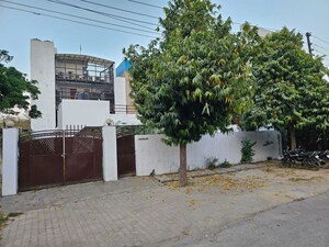 3.5 BHK Independent House – Exterior View View at RWA Apartments Sector 45, Sector 45 - for Rent