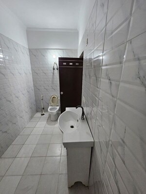 Bathroom in 3.5 BHK Independent House at RWA Apartments Sector 45, Sector 45 – for Rent