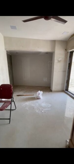 Room in 2 BHK Apartment at Santacruz West – for Rent