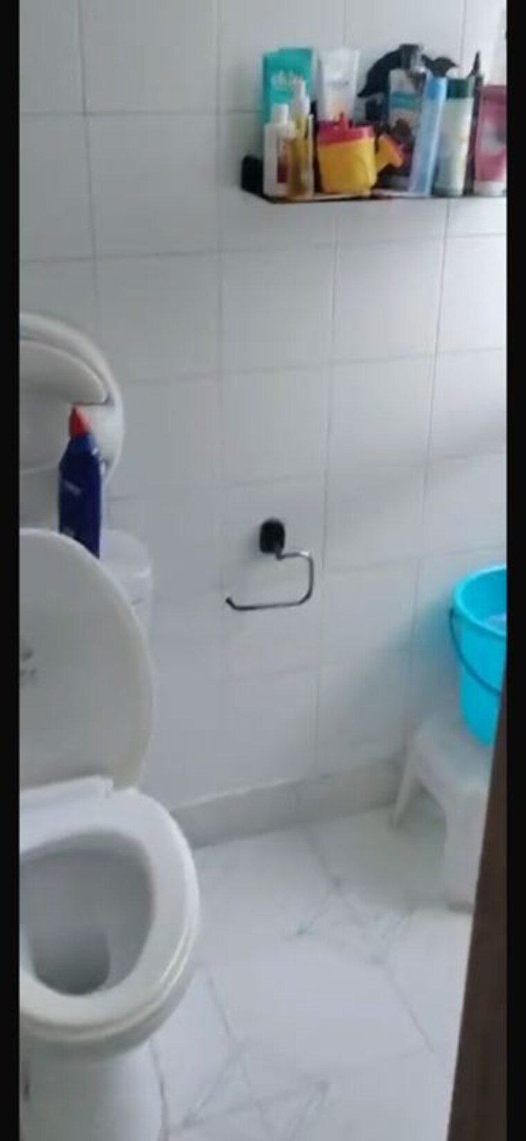 Bathroom, greater kailash ii 2 Bedroom 1100 Sq.Ft. Builder Floor In Greater Kailash ii Delhi 10150893