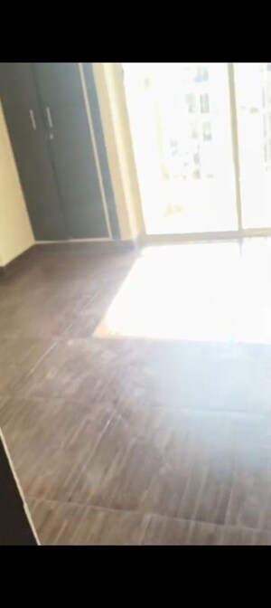 Room in 2 BHK Apartment at Proview Officer City, Raj Nagar Extension – for Rent