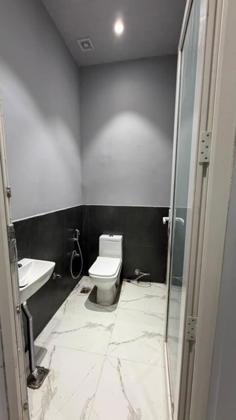 Team Area, spaze-business-park Commercial Office Space 563 Sq.Ft. In Sector 66 Gurgaon 10149323