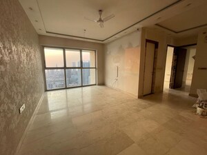Room in 2 BHK Apartment at Lodha Venezia, Parel – for Rent