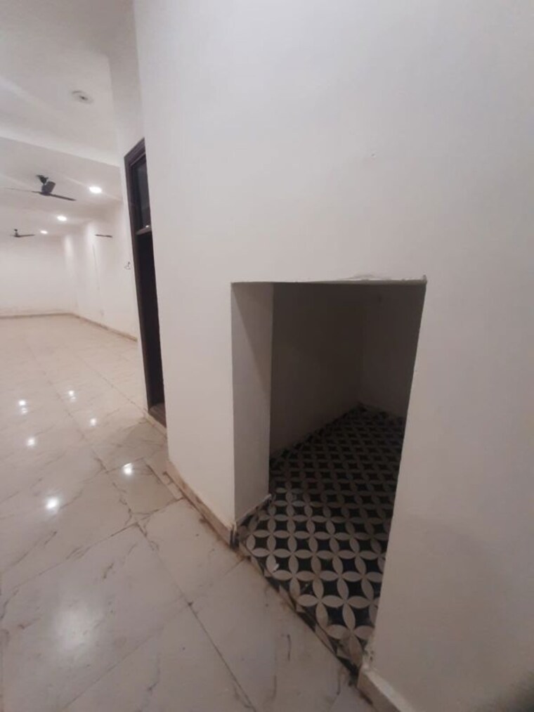 Room, chattarpur 3 Bedroom 300 Sq.Yd. Builder Floor In Chattarpur Delhi 10150962