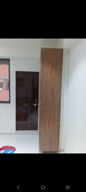 Room in 2.5 BHK Apartment at Swayam Shreemad Glory, Vatva – for Rent