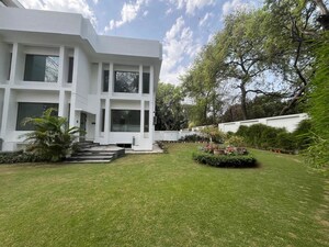 4 BHK Villa – Garden View at Friends Colony - for Rent