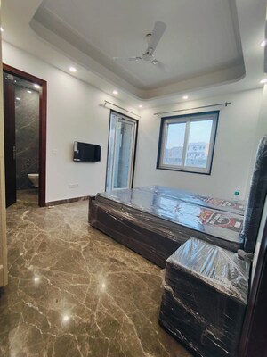 Room in 3 BHK Builder Floor at Malviya Nagar – for Rent